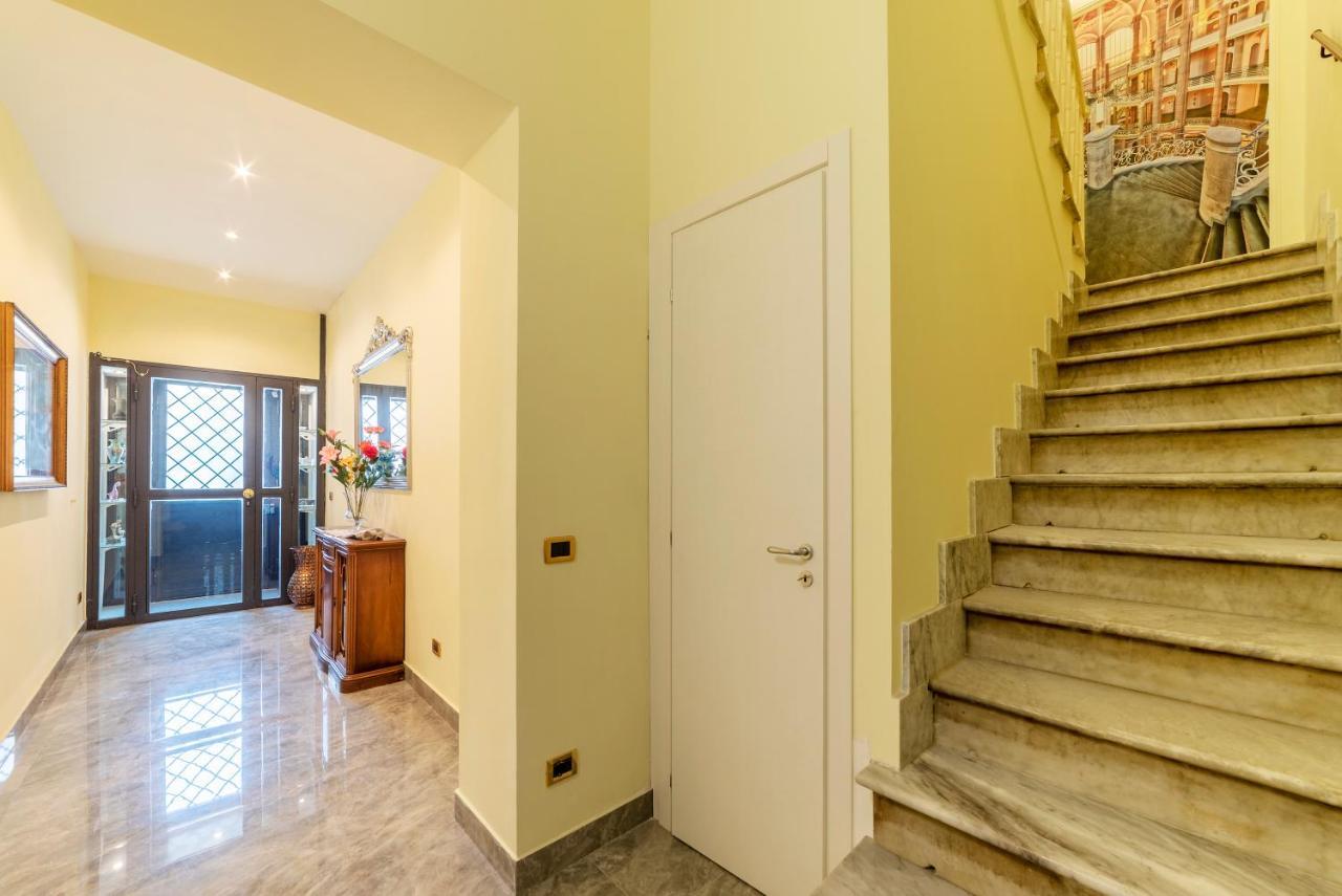 Termini Station Elegant And Roomy Apartment 罗马 外观 照片